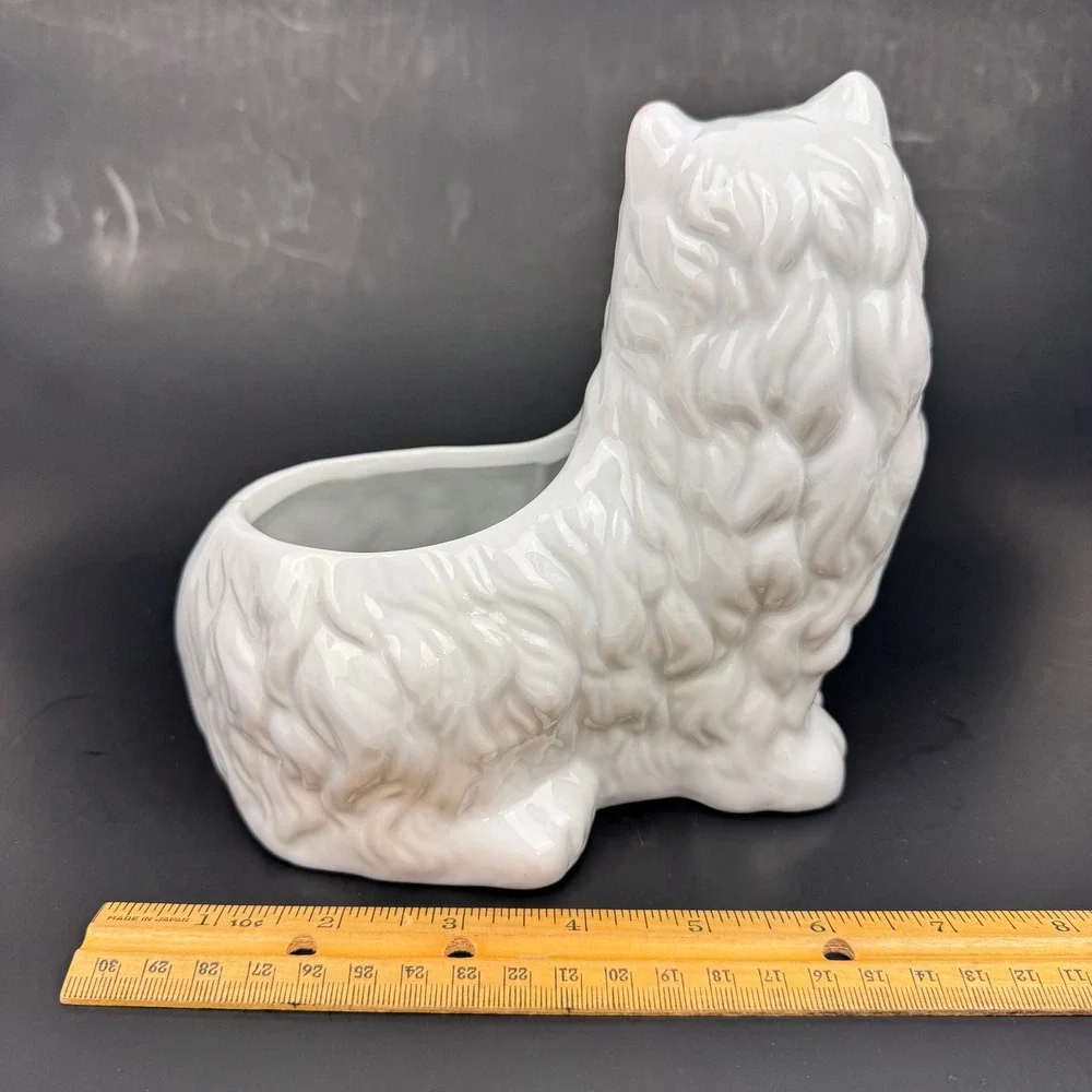 Vtg White Ceramic Long Haired Persian Cat Kitty‎ Planter Tabletop Glazed